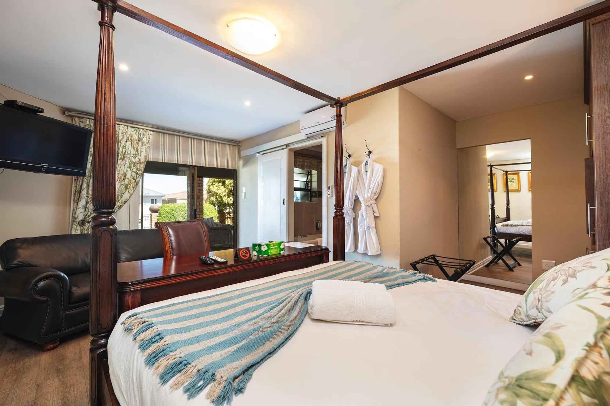 Nautilus Guesthouse Port Elizabeth Exterior photo